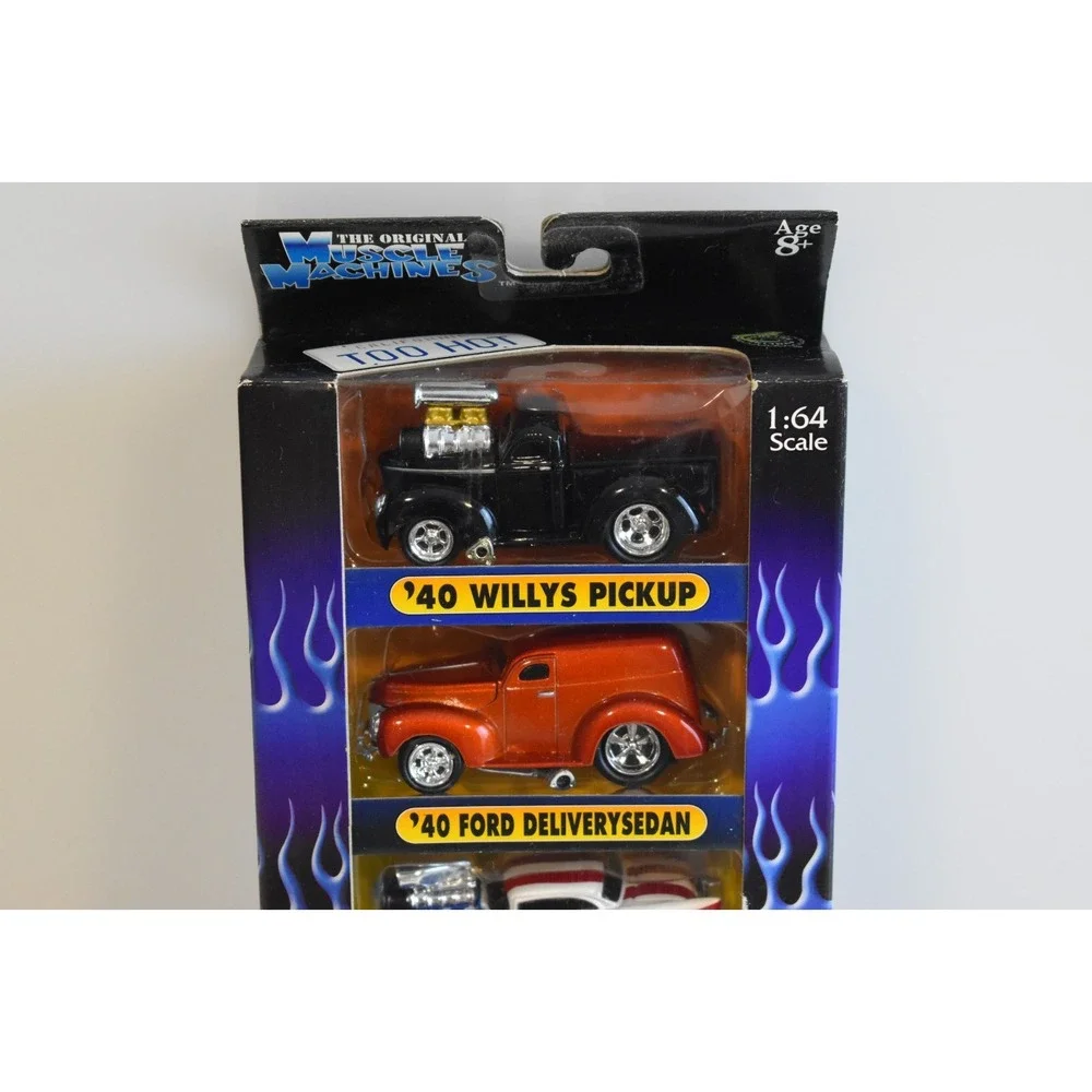 Muscle Machines Car 1:64 California Too Hot 5 Pack Box Set 2002 (4)